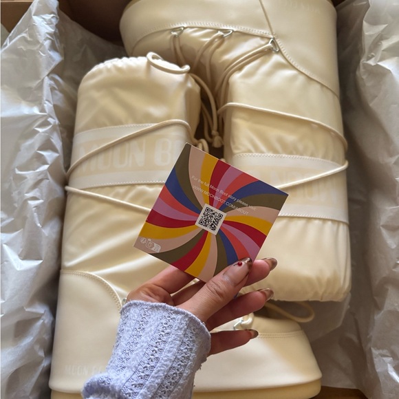 Moon Boot - Picture 3 of 8